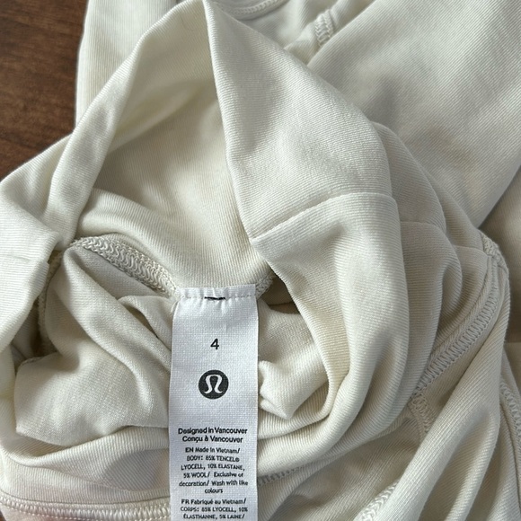 Lululemon Turtleneck Base Layer - Picture 4 of 4